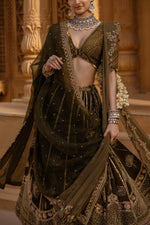 Load image into Gallery viewer, Kadambari Necklace Set