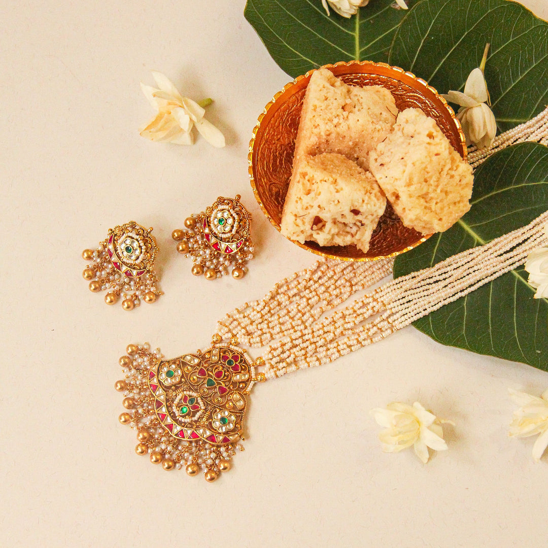 Charumati Necklace