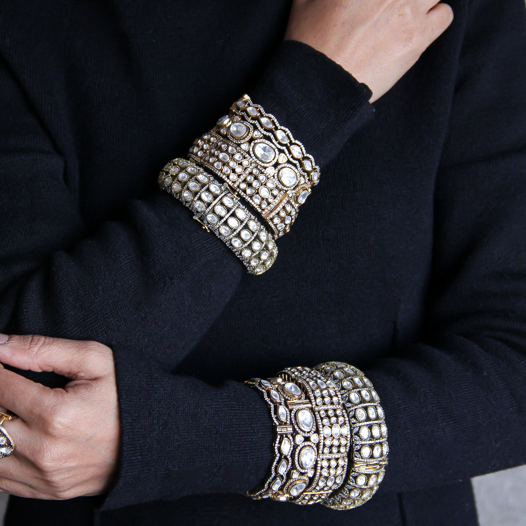 Varnika Bangle Set