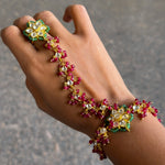 Load image into Gallery viewer, Vaasta HathPhool
