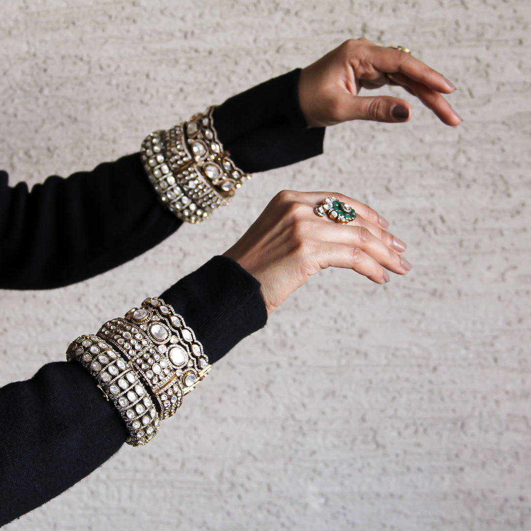 Varnika Bangle Set