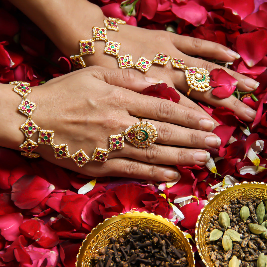 Suramya Hathphool