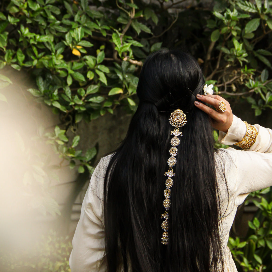 Madhubalika Hair Flower