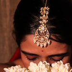 Load image into Gallery viewer, Advaita Maangtika
