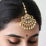 Load image into Gallery viewer, Vedati Necklace Set and Maangtika
