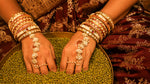 Load image into Gallery viewer, Vivita Chuda Set &amp; Hathphool
