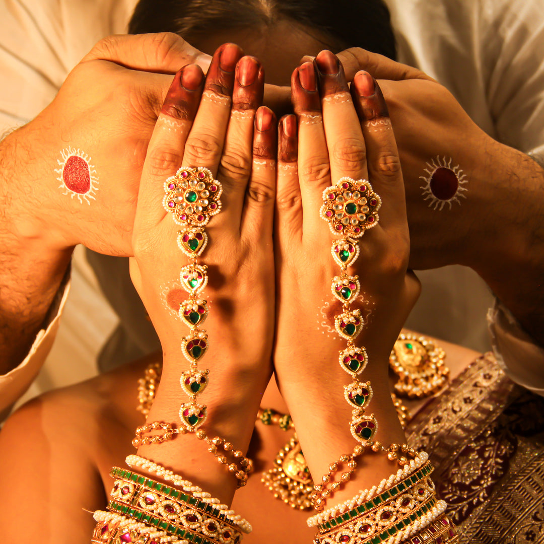 Kaamika Chuda Set & Hathphool
