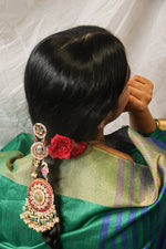 Load image into Gallery viewer, Siya Priya Hairflowers
