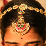 Load image into Gallery viewer, Haimanthika Sheeshphool &amp; Maangtika
