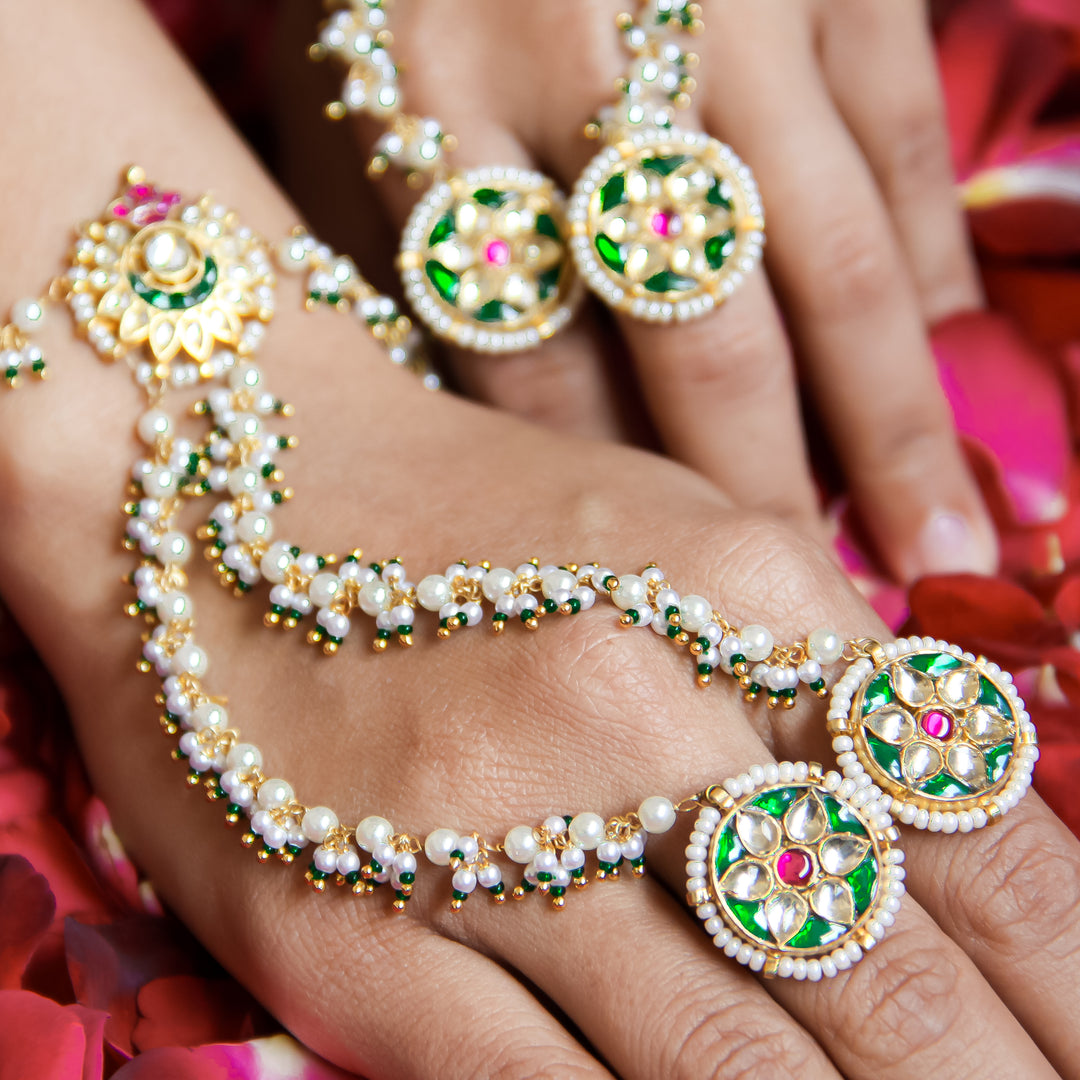 Sargam Hathphool