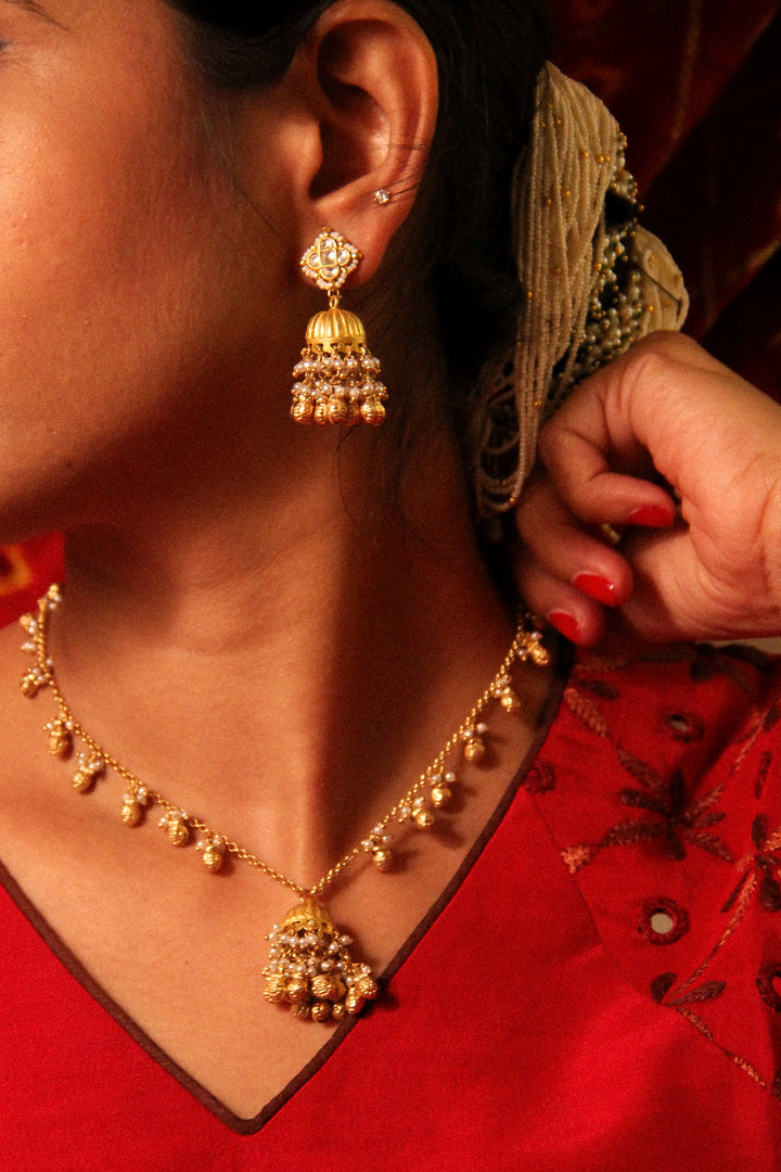 Maneeka Necklace